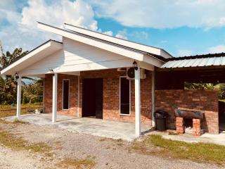 Homestay Damai D'Sawah - 0