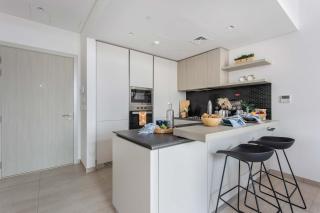 Frank Porter - Harrington House - Dubai - 2