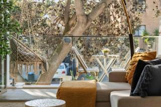 Stylish & Modern Beach Pad - Balcony AC BBQ Lift - Sydney - 2