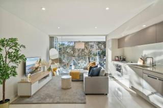 Stylish & Modern Beach Pad - Balcony AC BBQ Lift - Sydney - 9