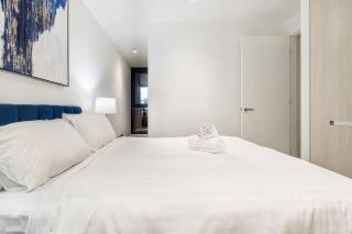 Luxe, Stylish & As-New Apt w Pool, Gym & Car Park - 3