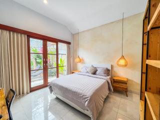 Island Boy Guesthouse T Prime Location In Canggu - 0