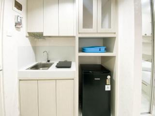 Minimalist and Homey Studio Room at Amartha View Apartment By Travelio - Semarang - 3