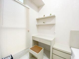 Minimalist and Homey Studio Room at Amartha View Apartment By Travelio - Semarang - 8