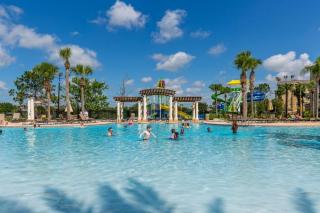 GROUND FLOOR OVERSIZED CONDO - NEXT TO DISNEY! #104 - Orlando - 0