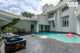 StayVista at Bayside Oasis with Outdoor Pool, WiFi - Alibaug - 8