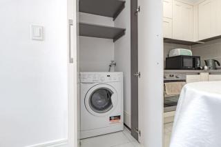 Современная рядом c Президентским парком и Пирамидой - 6