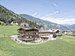 Modern Farm House in Schwendau Balcony - Hippach - 0