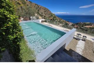 SUITE APARTMENTS BRANCO - Infinity Pool & Sea View - 5 minuti dal centro - Taormina - 8