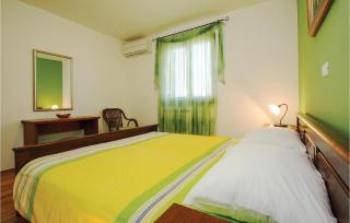 Beautiful Home In Golubovo - 1