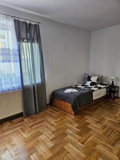 Hostel kamelarny dla seniorow z celodobowa opieka Wera - Ząbki - 1