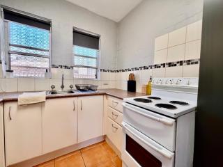 Renovated Corporate Apartment - 6