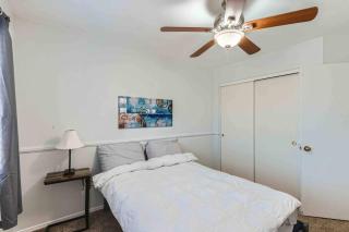 Modern Spacious 3 BR Home Pool and Game - Phoenix - 2