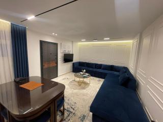 Cozy 2-Bedroom Gem with Garden for Rent at Rehab City شقة بحديقة للايجار بالرحاب مجموعة 77 - 0