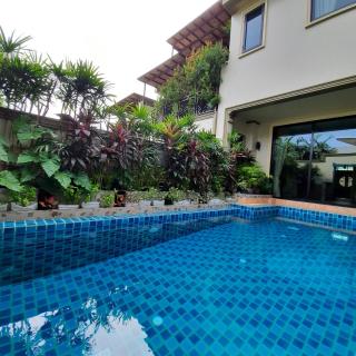 Naiharn high view villa - 9