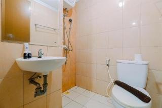 Homey and Best Deal Studio Apartment Margonda Residence 2 By Travelio - Depok - 4