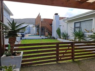 Hermanus Cliff Path Lodge - No Load-shedding - Hermanus - 2