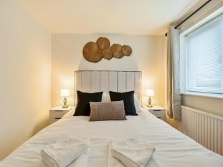 Pass the Keys Trendy 2BR Apartment inc. Parking - Cowley Oxford - Oxford - 1