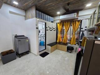 Emly Villa Comfortable Cozy 1bhk Apartment - Mumbai - 8