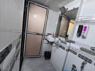 Emly Villa Comfortable Cozy 1bhk Apartment - Mumbai - 7