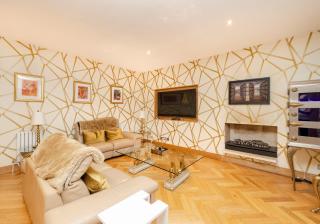 Beautiful 3bed Apt on York Place - 3