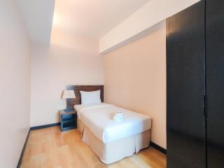Tranquil Designed 2BR at Braga City Walk Apartment By Travelio - Bandung - 7
