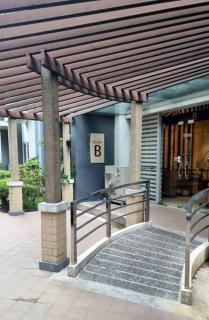 1BR with Balcony Condo accross NAIA T3 - Manila - 3