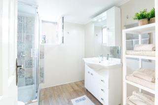 Sun & Sea Escape Charming Vacation Apartment in Voula on Athen's Riviera - Athens - 3