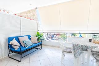 Sun & Sea Escape Charming Vacation Apartment in Voula on Athen's Riviera - Atenas - 0