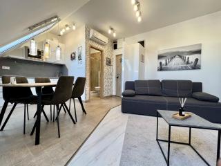 Móló Resort 25 by HelloBalatonlelle - Balatonlelle - 0