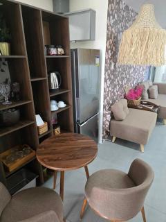 Vintage charm meets modern relaxation near Araneta - Manila - 7