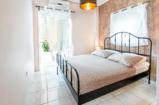 Riviera Retreat Relaxing Vacation Apartment by the Sea in Voula - 0