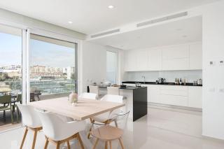 Top Floor Luxury Lagos Apartment - 6