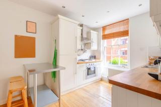 Historic 1BD Flat in the Heart of Shoreditch - 4