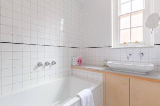 Historic 1BD Flat in the Heart of Shoreditch - 1