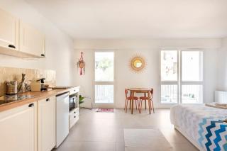 Studio hyper-centre avec parking - 3