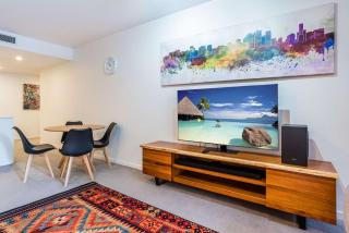 Stylish Inner City Oasis w Pool Rooftop Terrace - Brisbane - 3
