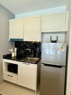Poolside 1 Bedroom Apartment by Renttini - Strand Surin - 8