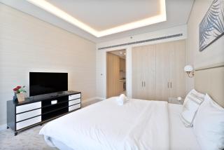 Nasma Luxury Stays - Sea-View Studio in Palm Tower with Full Amenities - Dubai - 4