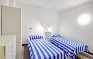 2 Bedroom Stunning Apartment In Genova - Genua - 4