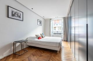 Amazing apartment 2BDR/6PAX next to Champs Elysées - París - 2