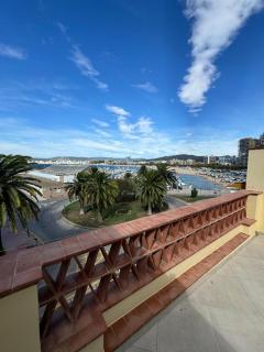 Dúplex amb terrassa i vistes al mar by Apartaments la Catifa - Palamós - 2
