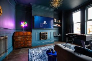Emerald Park - HOT TUB & GAMES ROOM! - Scarborough - 1