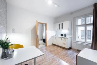 Neat Cozy Old Town Retreat w Queen Bed - Prague - 6