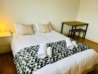 3 bedroom guest house - Londra - 5