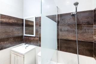 2 Bedroom 2 Bathroom sleep 6 Free secure parking - 1