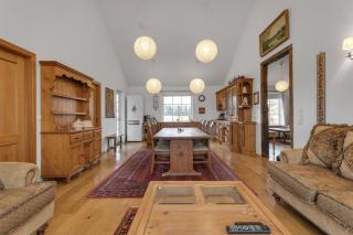 Charming villa with a hot tub, by the Golden Circle - Reykholt - 8
