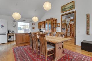Charming villa with a hot tub, by the Golden Circle - Reykholt - 6