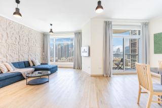 Premium Home with Panoramic Burj Khalifa Views - Dubai - 4