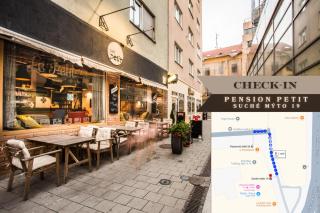 Princ next to President Palace - Bratislava - 9
